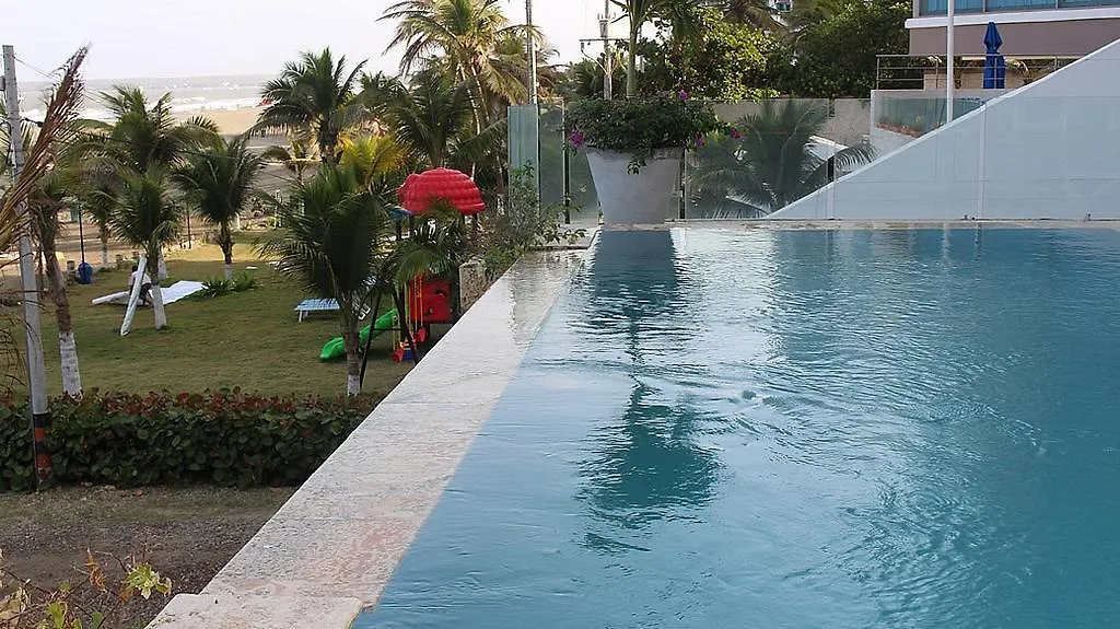 Cartagena Beach Front 0*,